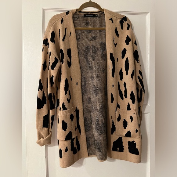 Merokeety trendy cheetah leopard print sweater - size M - Picture 1 of 4